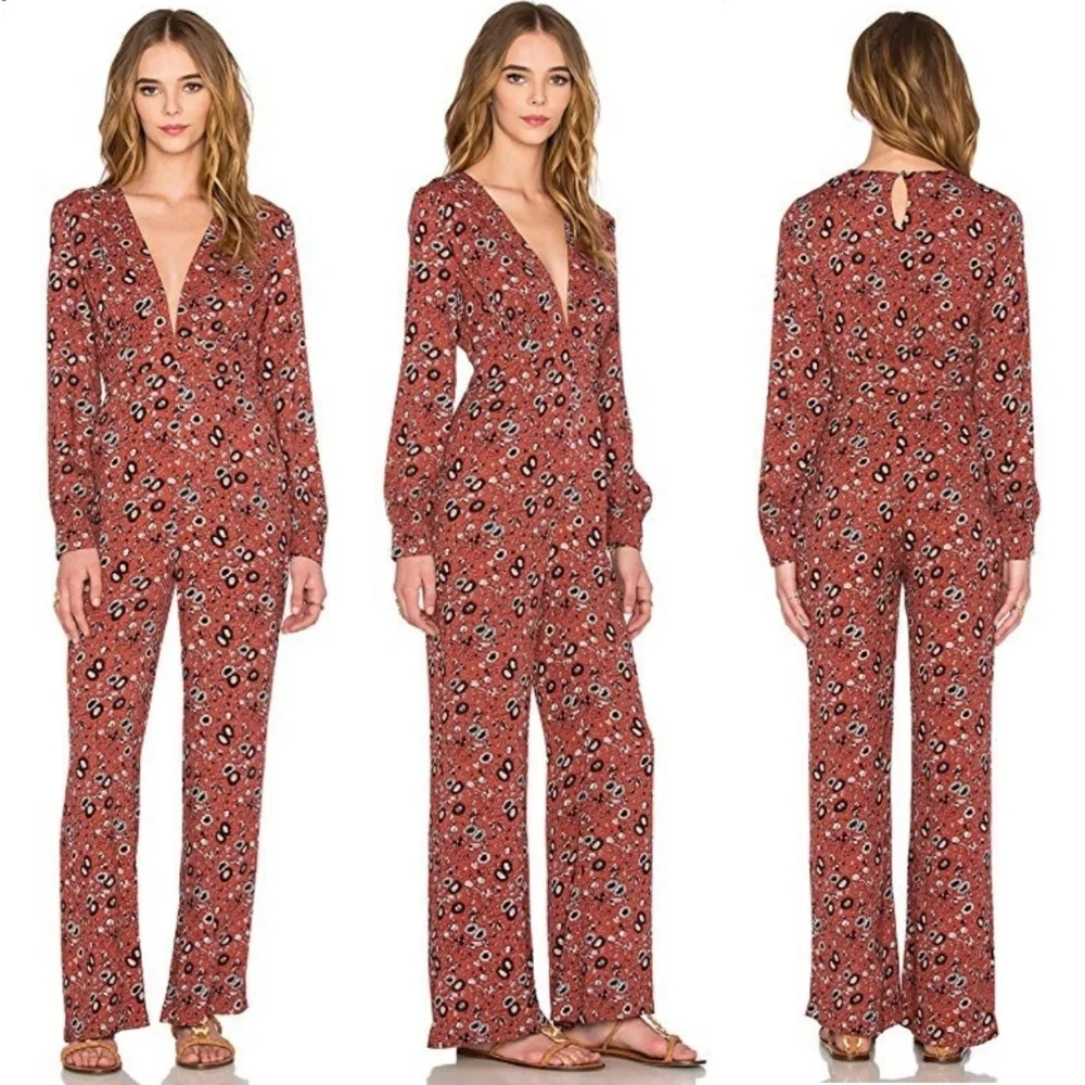 NWOT Free People Some Like it Hot deep V mauve jumpsuit size 4 - Picture 2 of 4